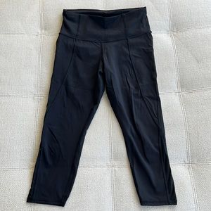 Athleta Lightning Capri. Black. XSP.